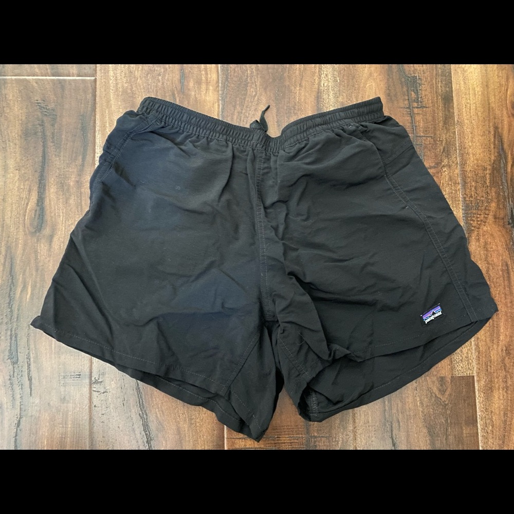 Patagonia women’s baggies black size M